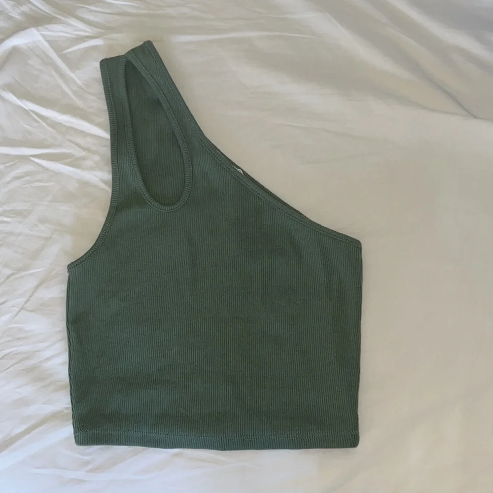 NWT💚Zara Asymmetrical Rib Top 🌳 - Picture 6 of 7